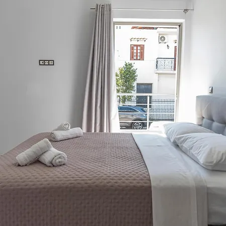 Nikisapartments Kalamata Faraí