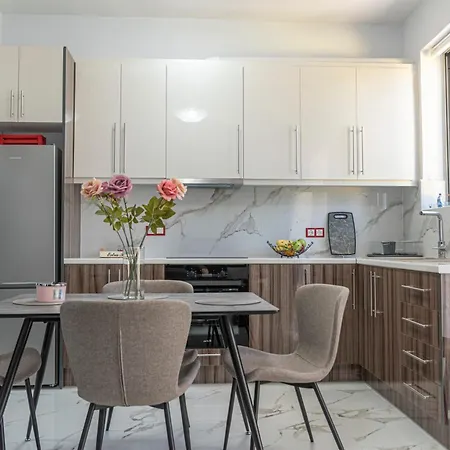 Nikisapartments Kalamata Faraí