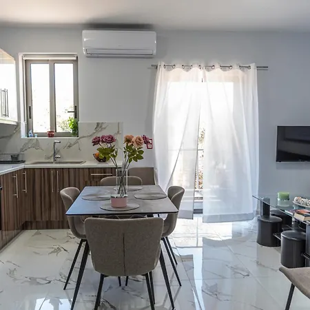 Nikisapartments Kalamata Faraí